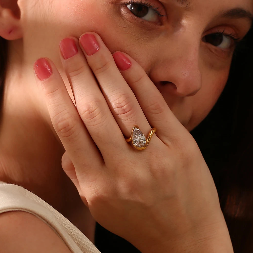 Classic Minimalist Sparking Clear Zircon Rings