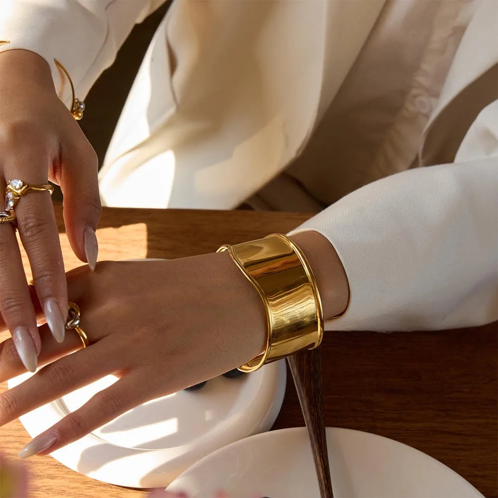 Wide Bangle Spiral Bracelet 18K Gold Plated