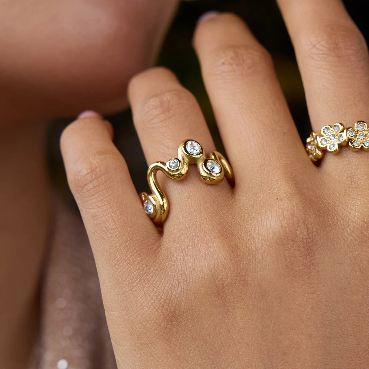 White Zircon Wave Irregular Ring