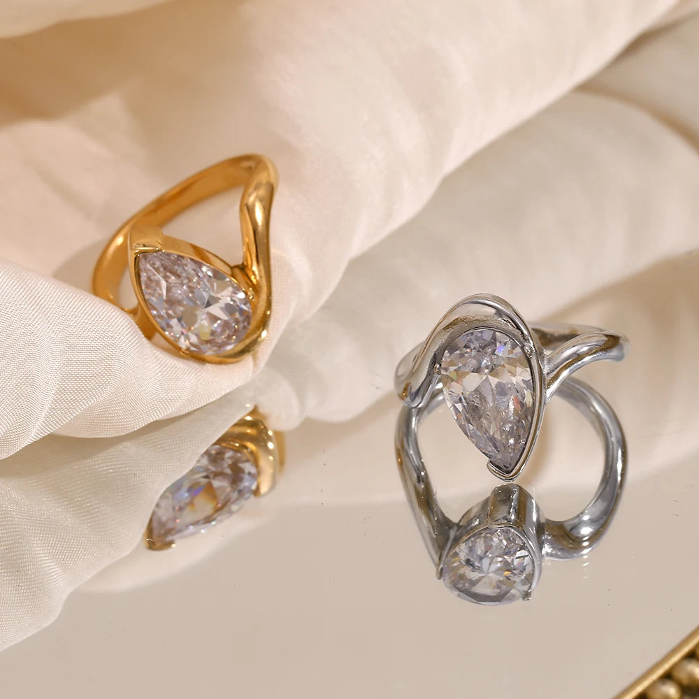 Classic Minimalist Sparking Clear Zircon Rings