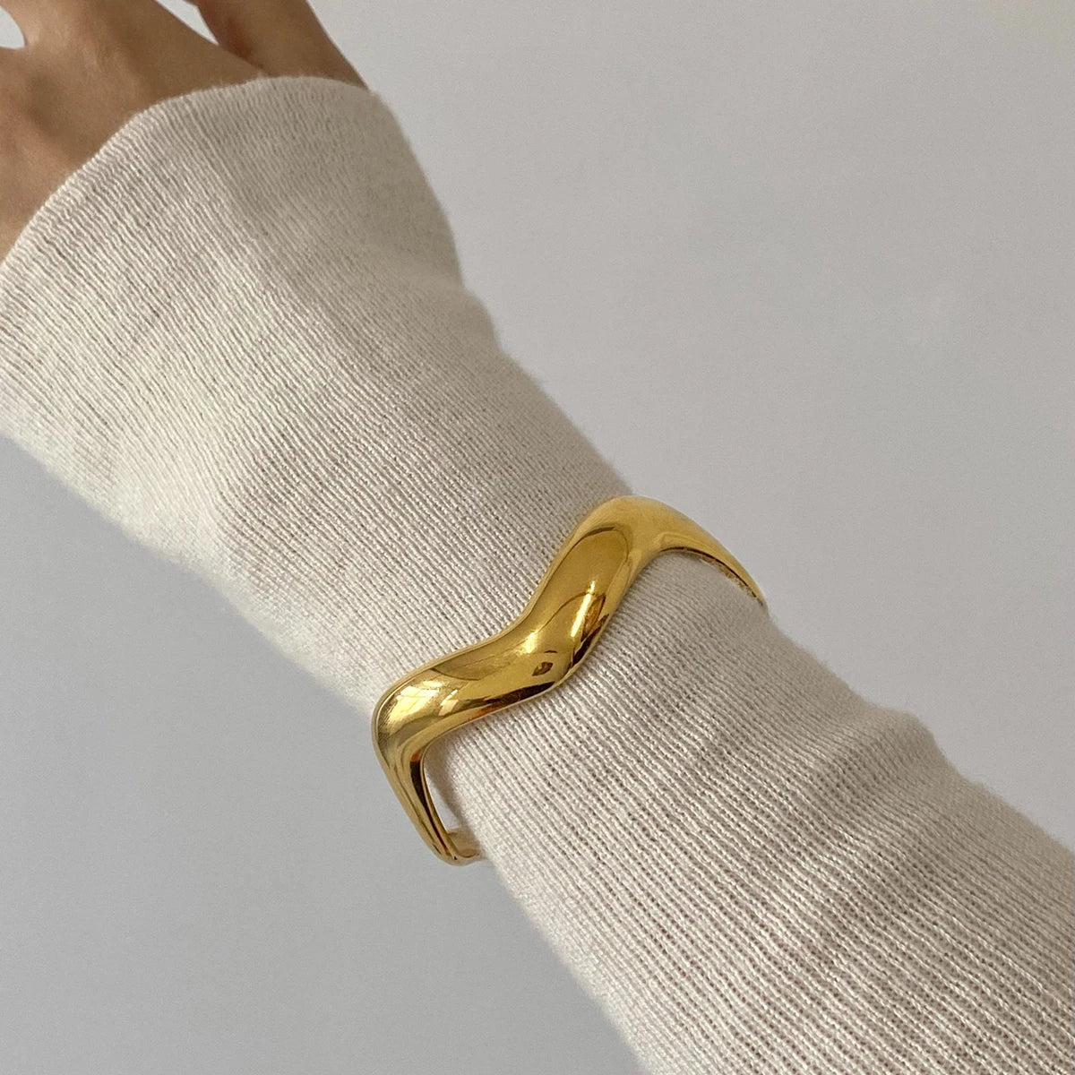 18K Gold Plated Stainless Steel Wrist Bracelet Bangle